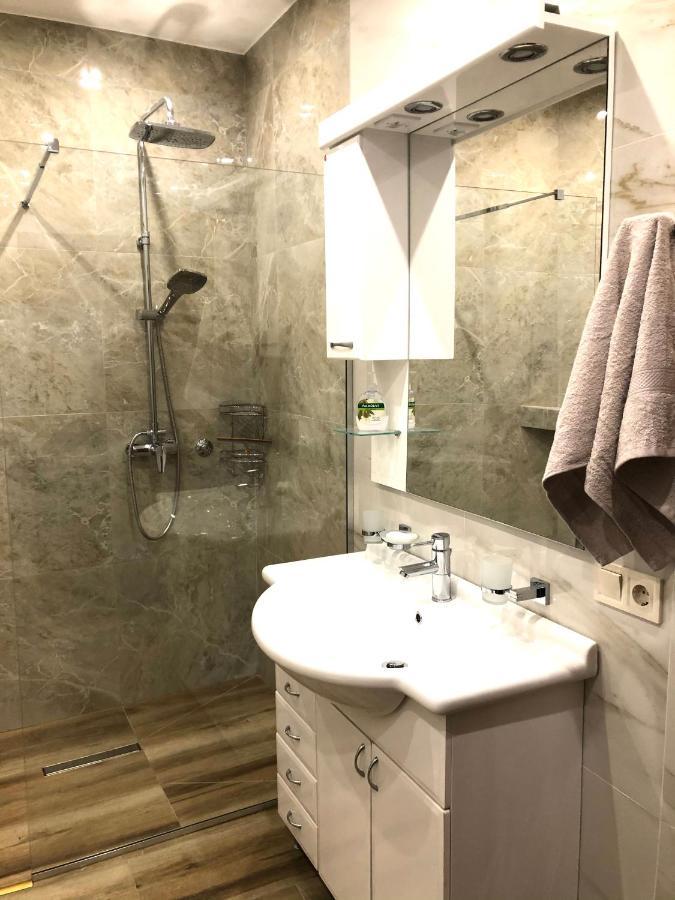 Lovely Apartment Ilha Sveti Stefan Exterior foto